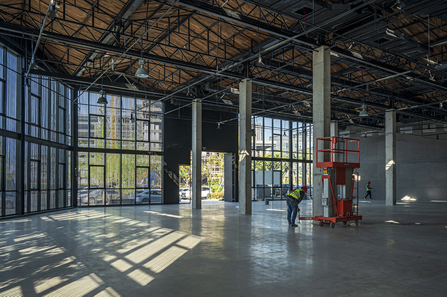 End&uuml;striyel Zemin ve Depolar